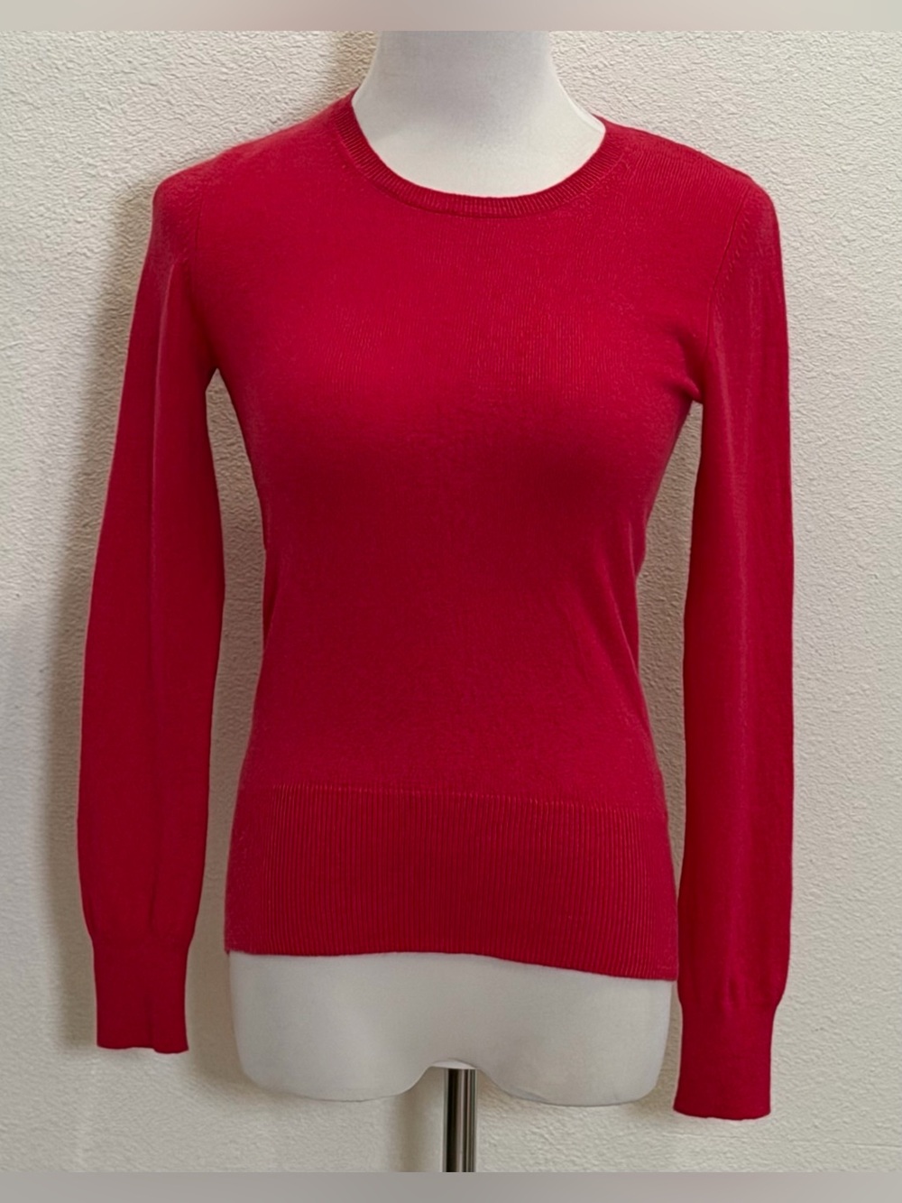 Prive 100% Cashmere Crewneck Sweater Women’s Small Fuchsia Dark Pink Long Sleeve